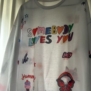 Somebody loves you white crew neck